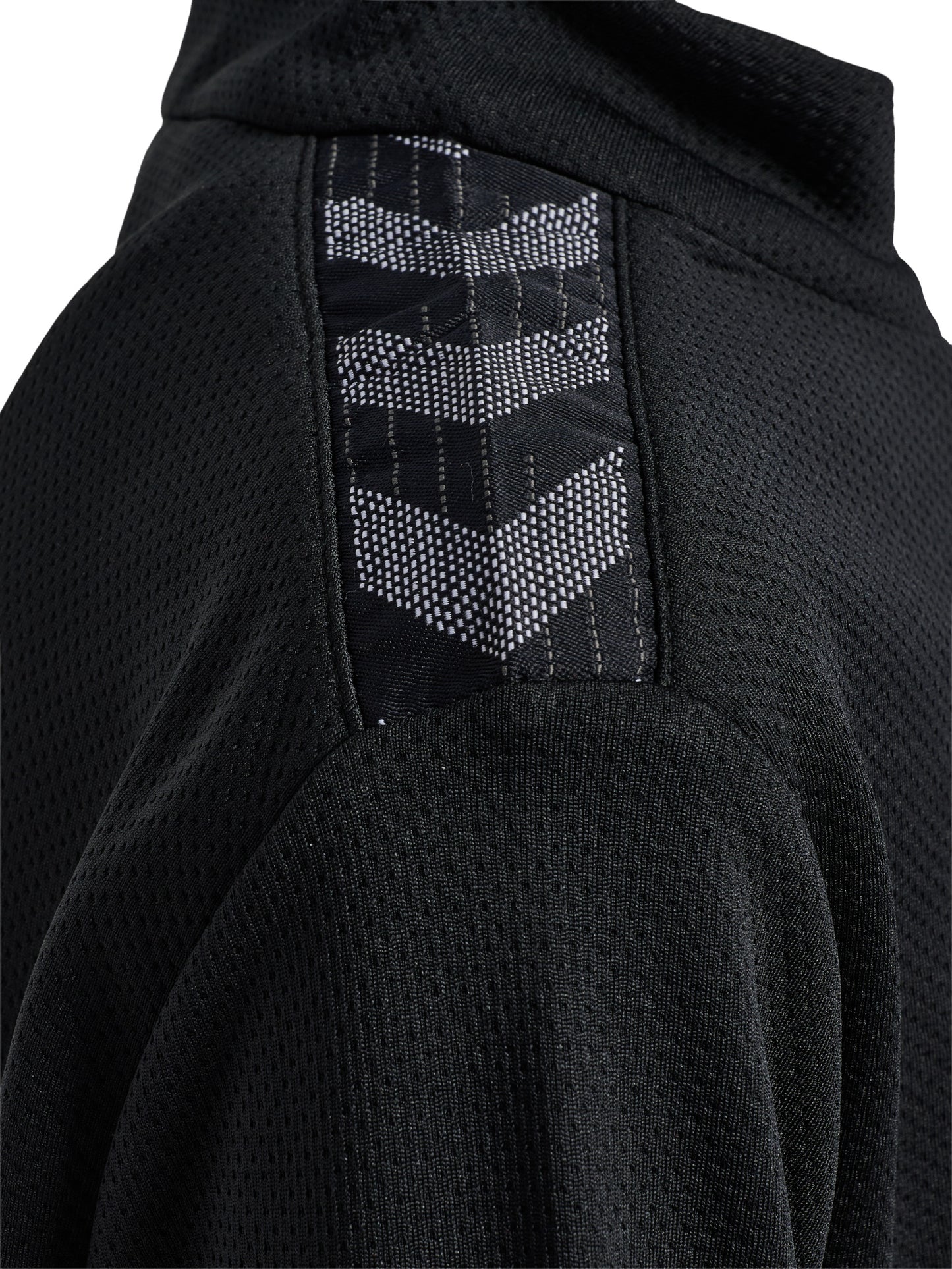 2001-BLACK