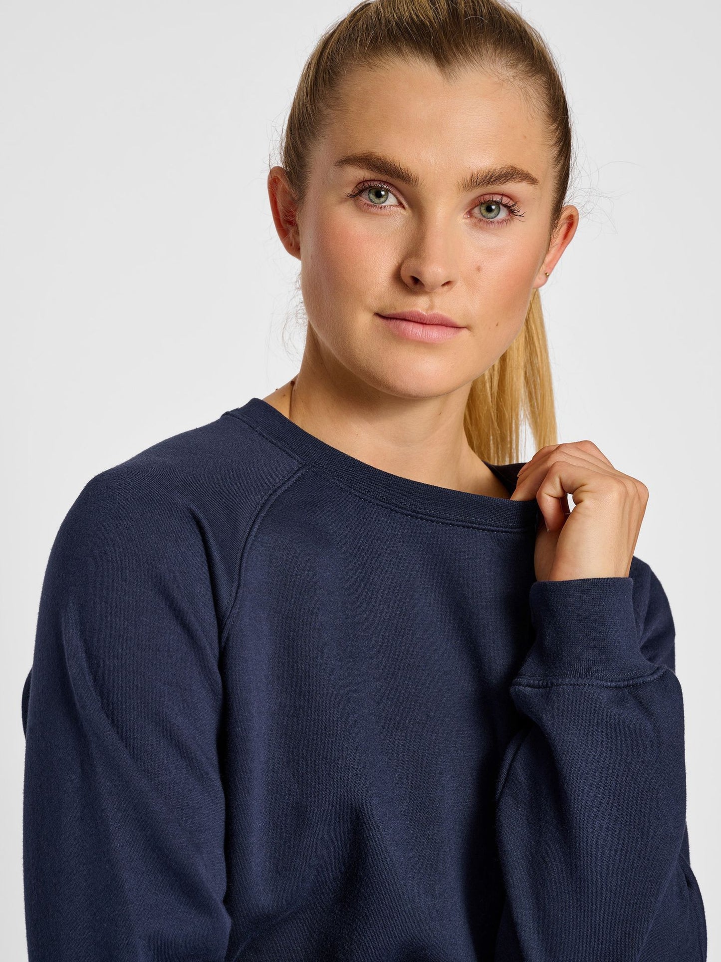 hmlRED CLASSIC SWEATSHIRT WOMAN