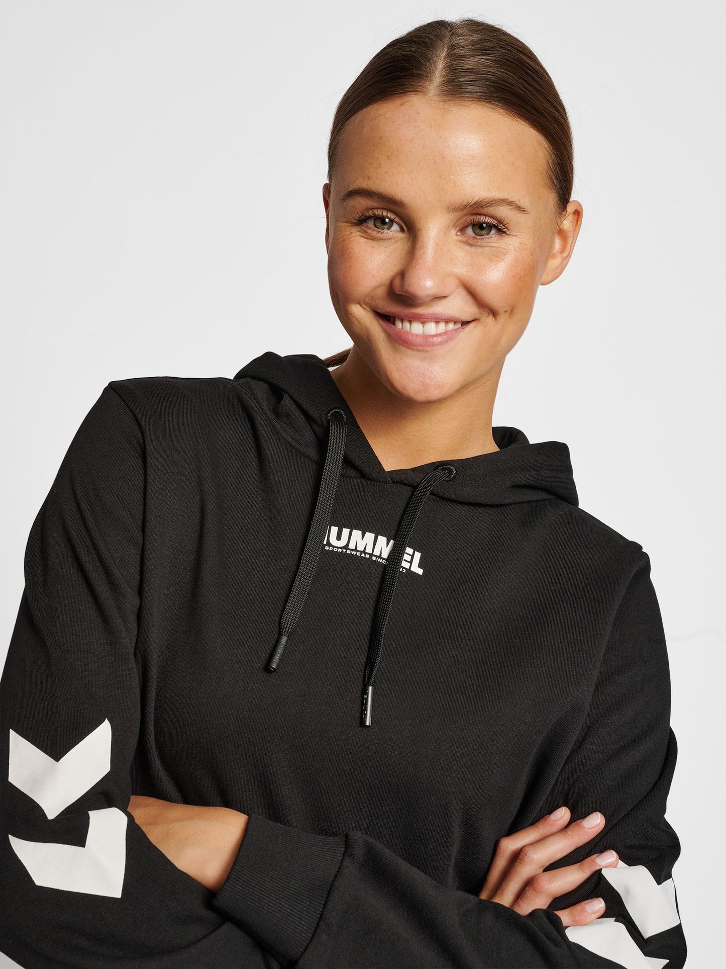 hmlLEGACY WOMAN HOODIE
