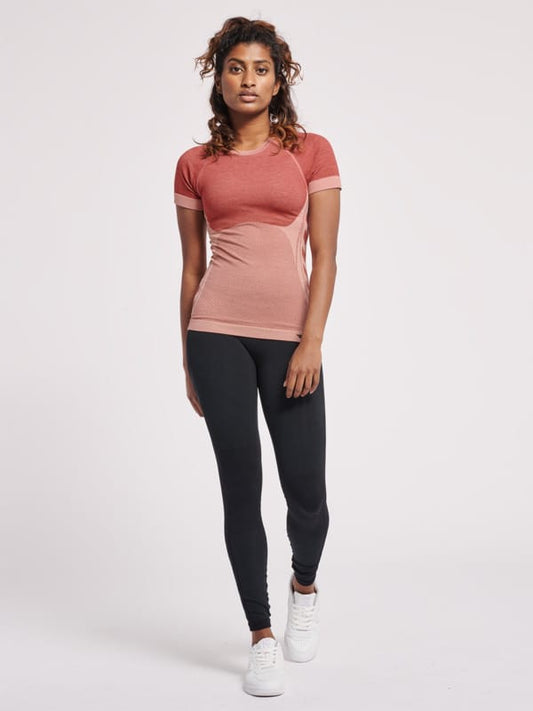 hmlCLEA SEAMLESS TIGHT T-SHIRT