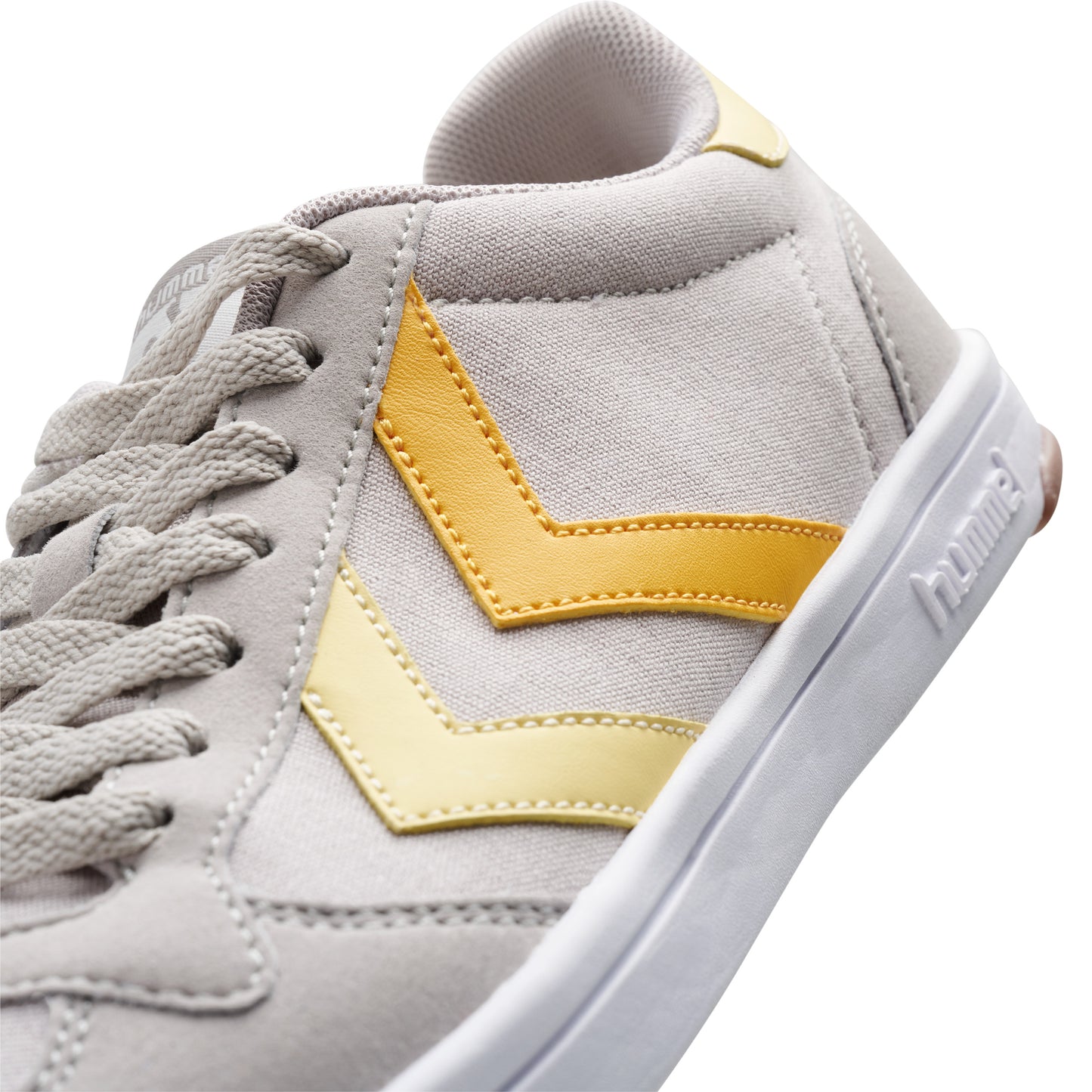 1924-SILVER CLOUD/PALE BANANA