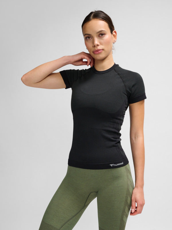 hmlCLEA SEAMLESS TIGHT T-SHIRT