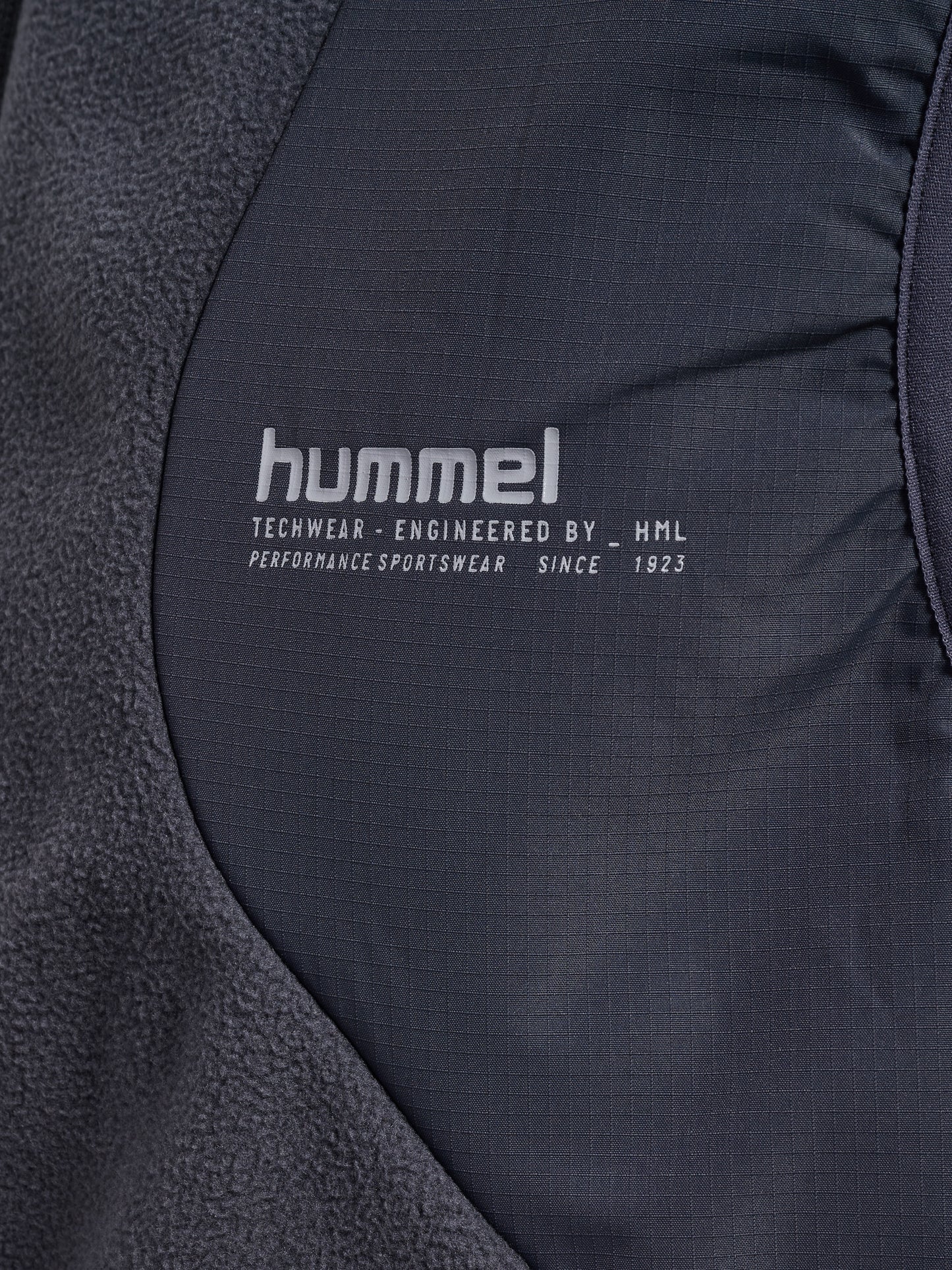 hmlHYBRID FLEECE VEST