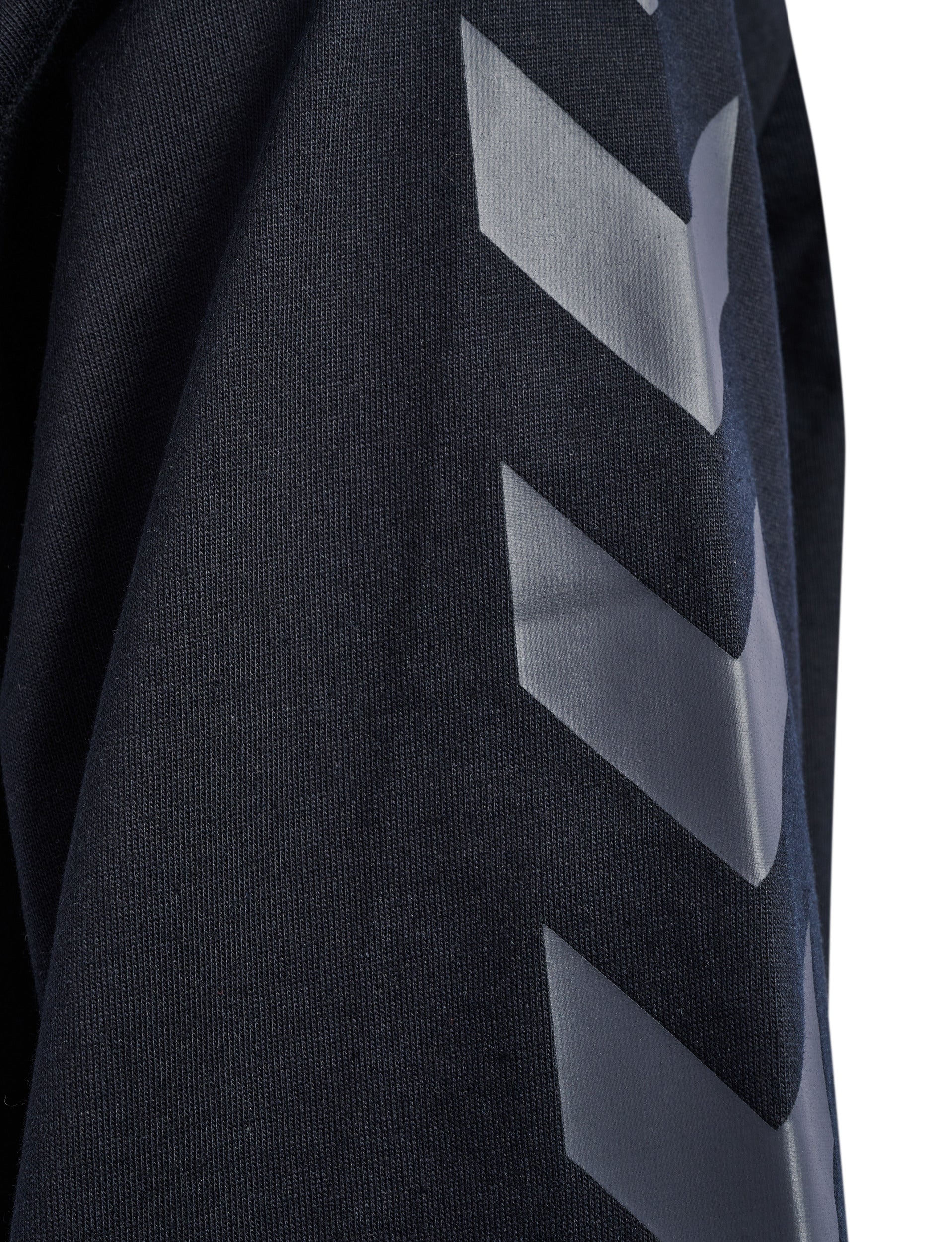 hmlKEEPER CHEVRON W T-SHIRT S/S – BLACK
