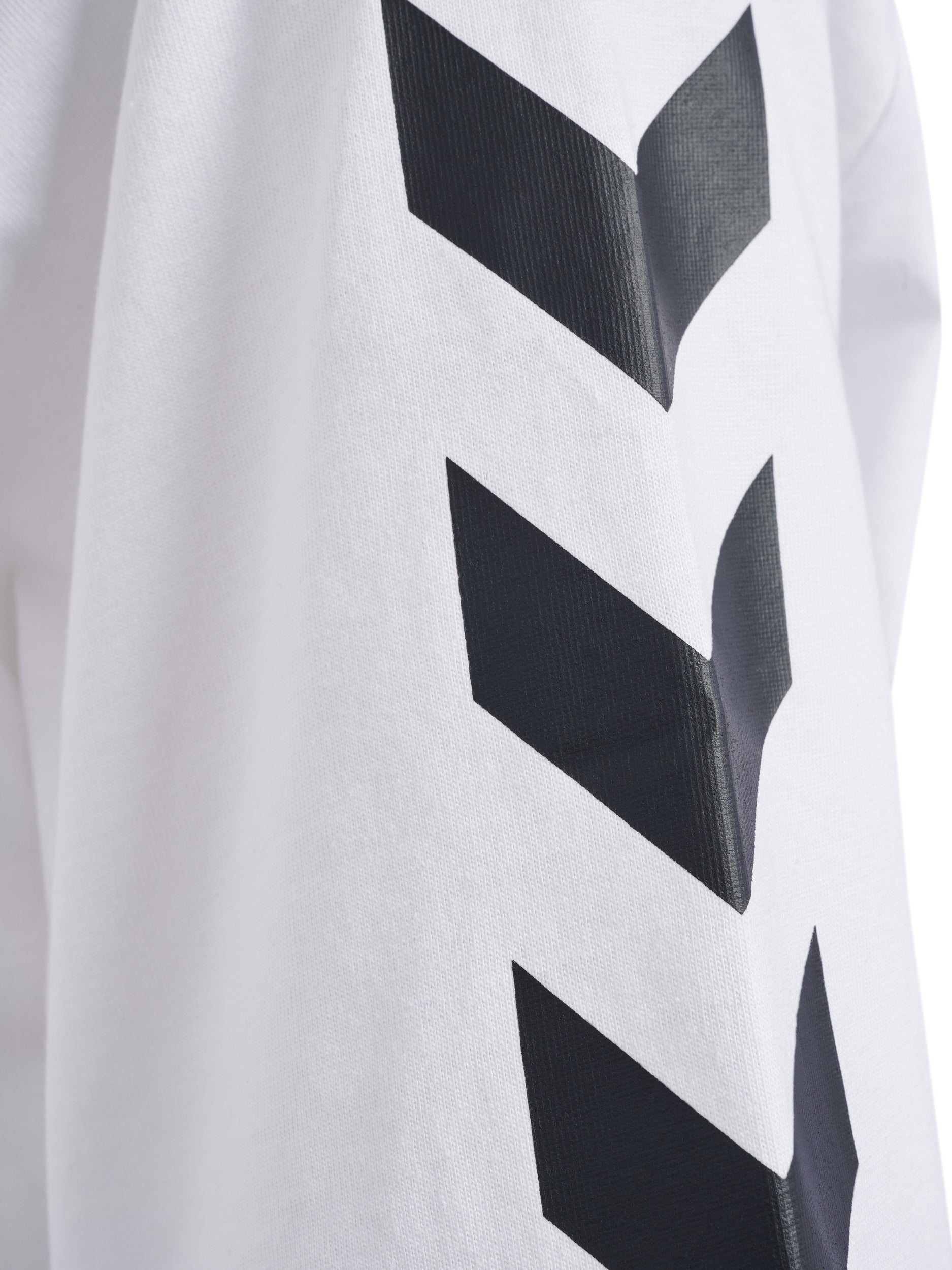 hmlKEEPER CHEVRON W T-SHIRT S/S – WHITE