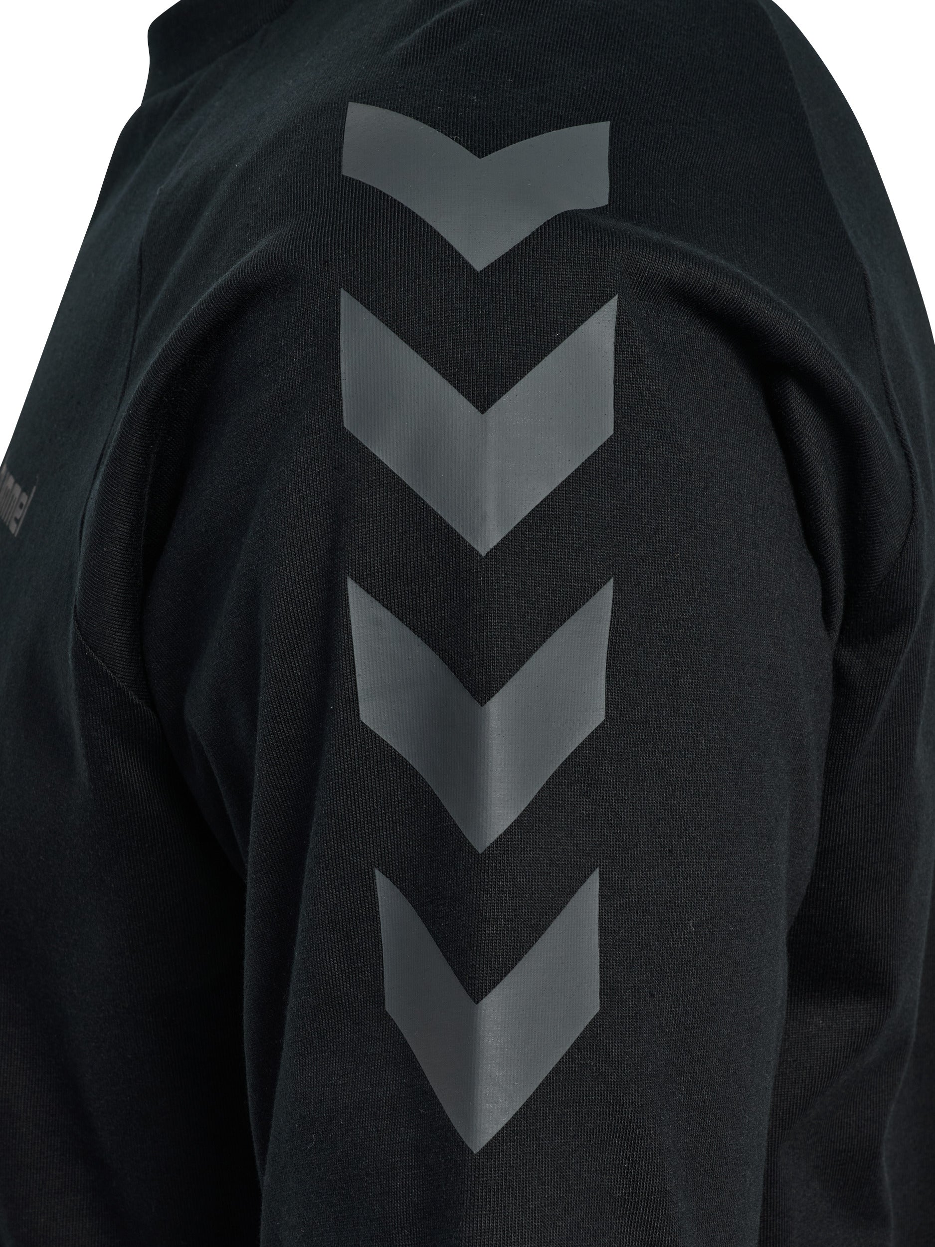 hmlKEEPER CHEVRON T-SHIRT S/S – BLACK