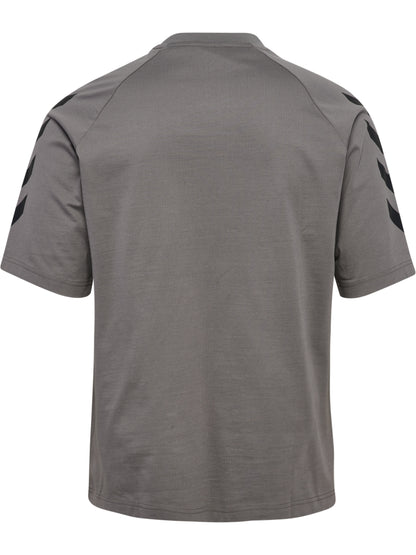 hmlKEEPER CHEVRON T-SHIRT S/S – CHARCOAL GRAY