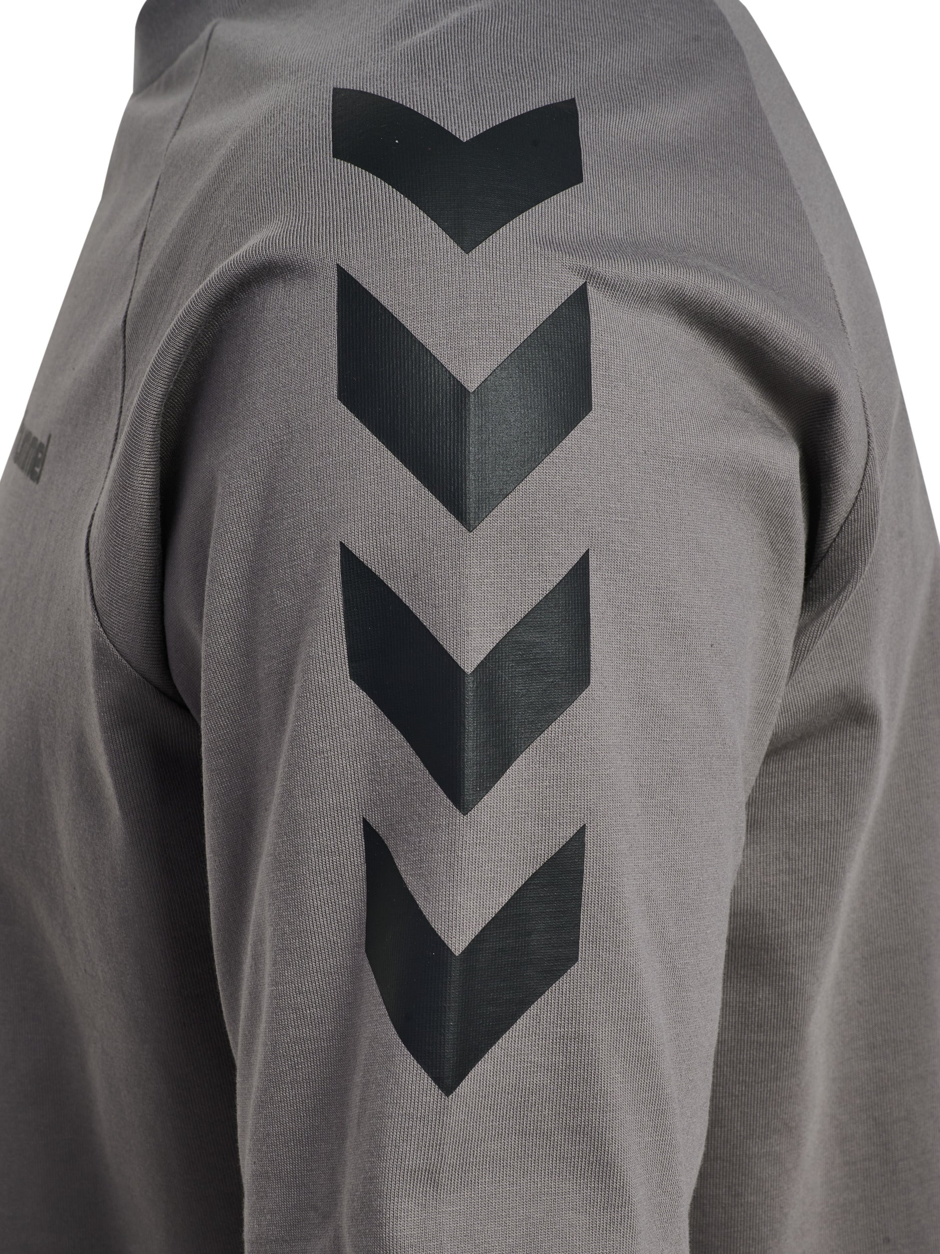 hmlKEEPER CHEVRON T-SHIRT S/S – CHARCOAL GRAY
