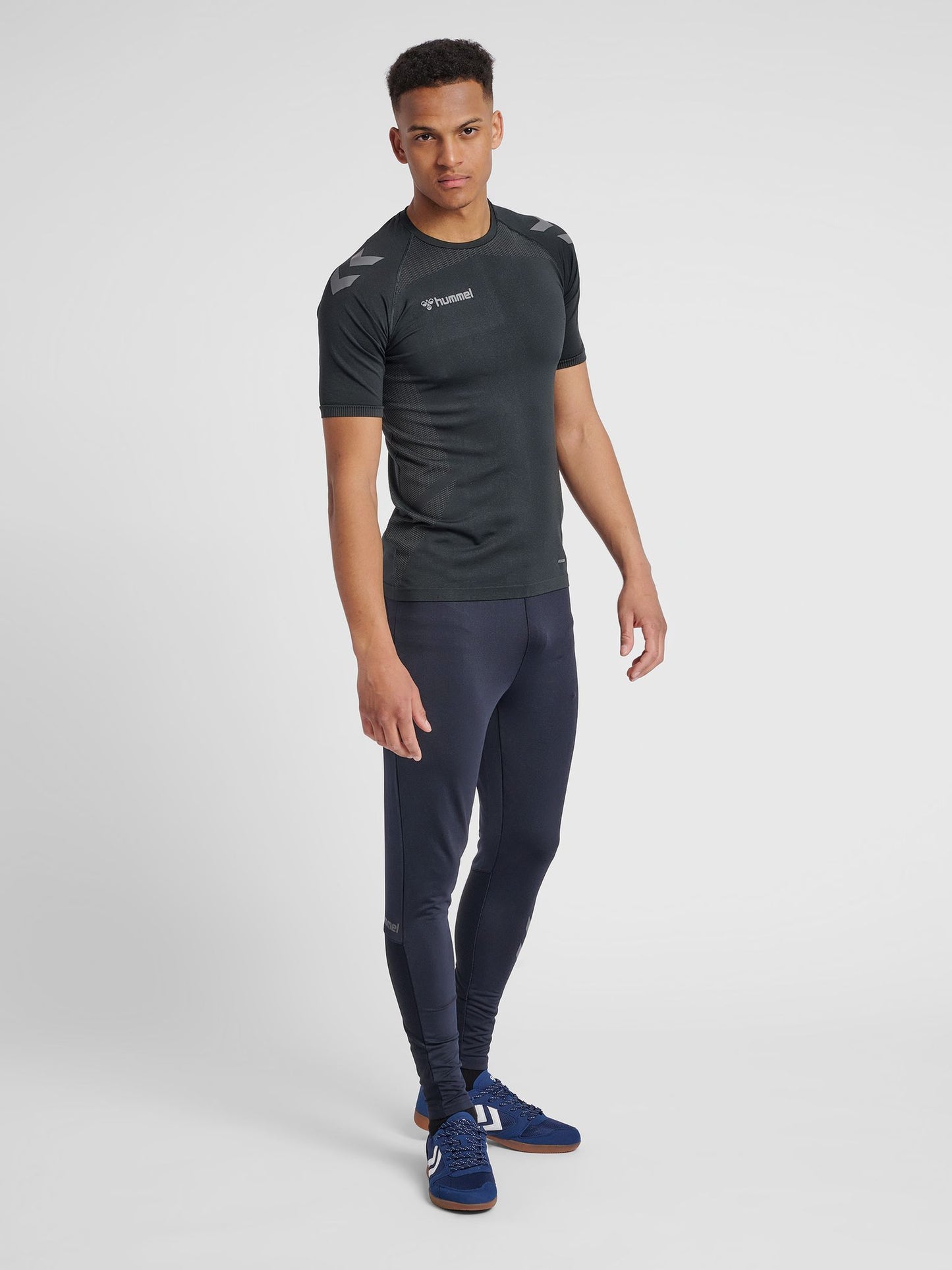 hmlAUTHENTIC PRO SEAMLESS JERSEY S/S