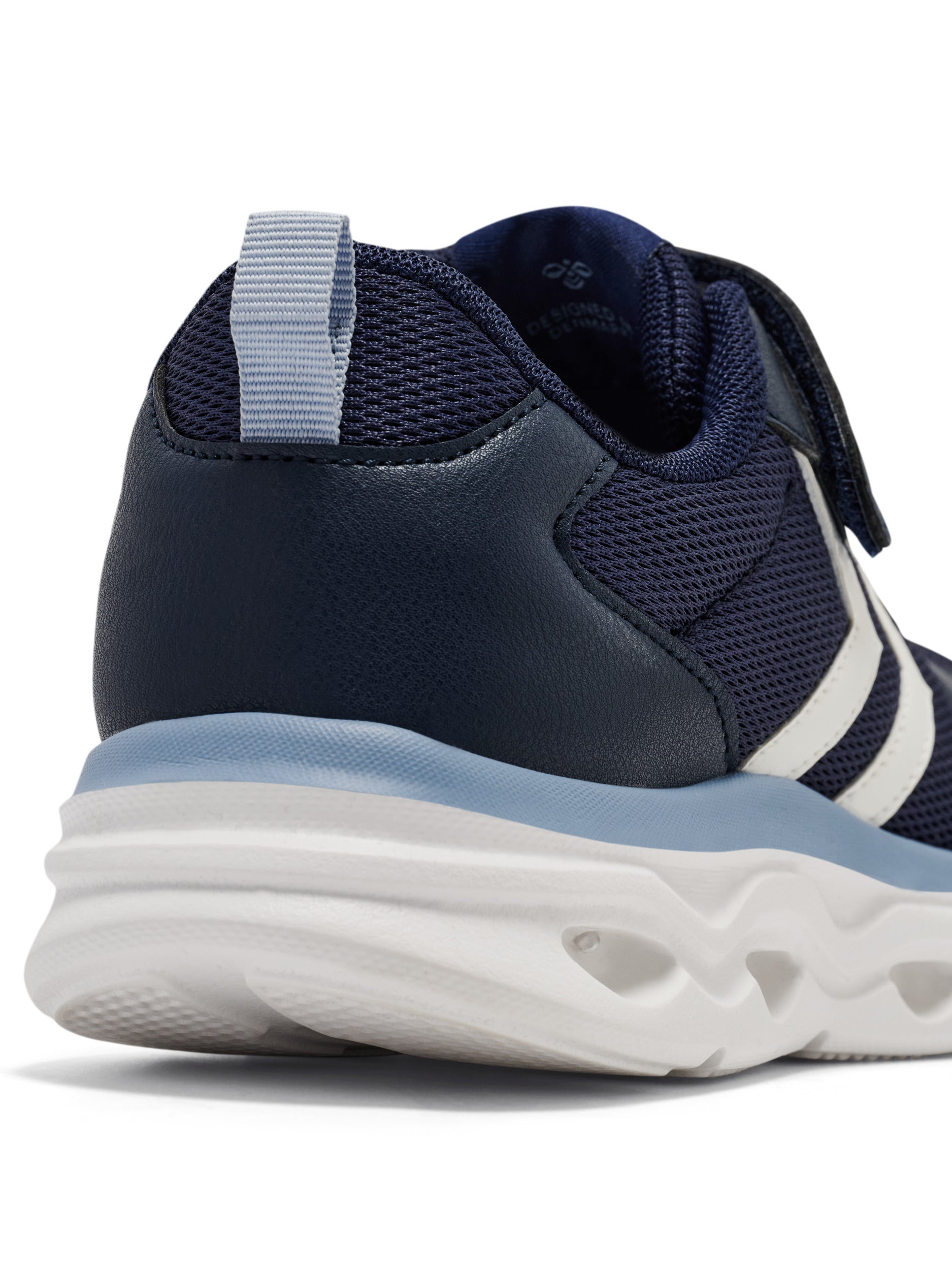SKYLIGHT – FLINT STONE/BLACK IRIS