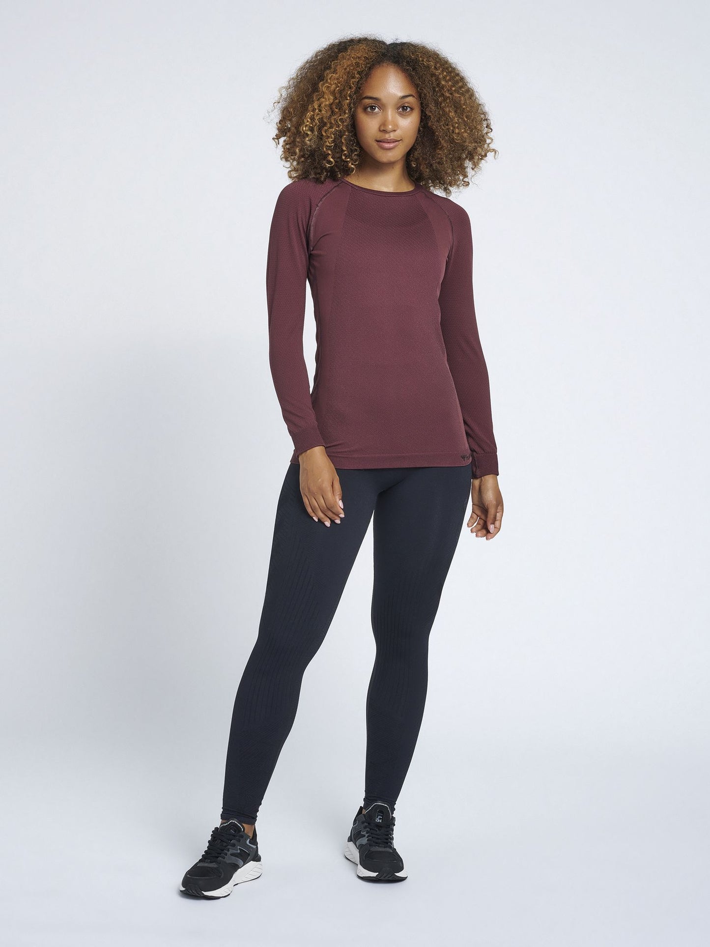 hmlCLEA SEAMLESS T-SHIRT L/S