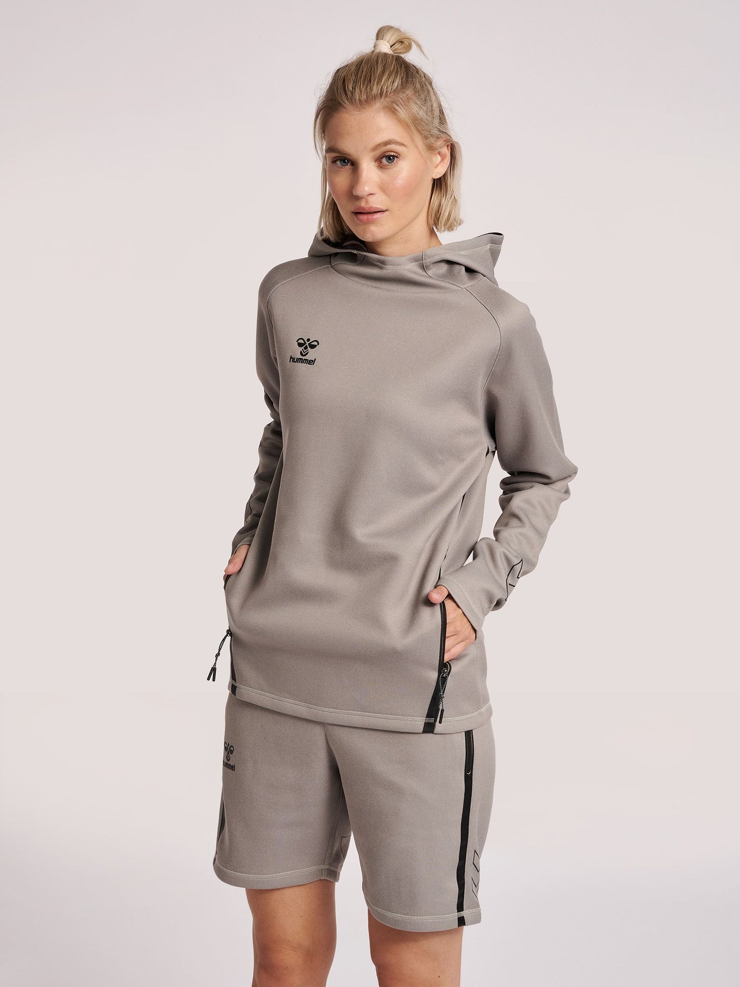 hmlCIMA XK HOODIE WOMAN