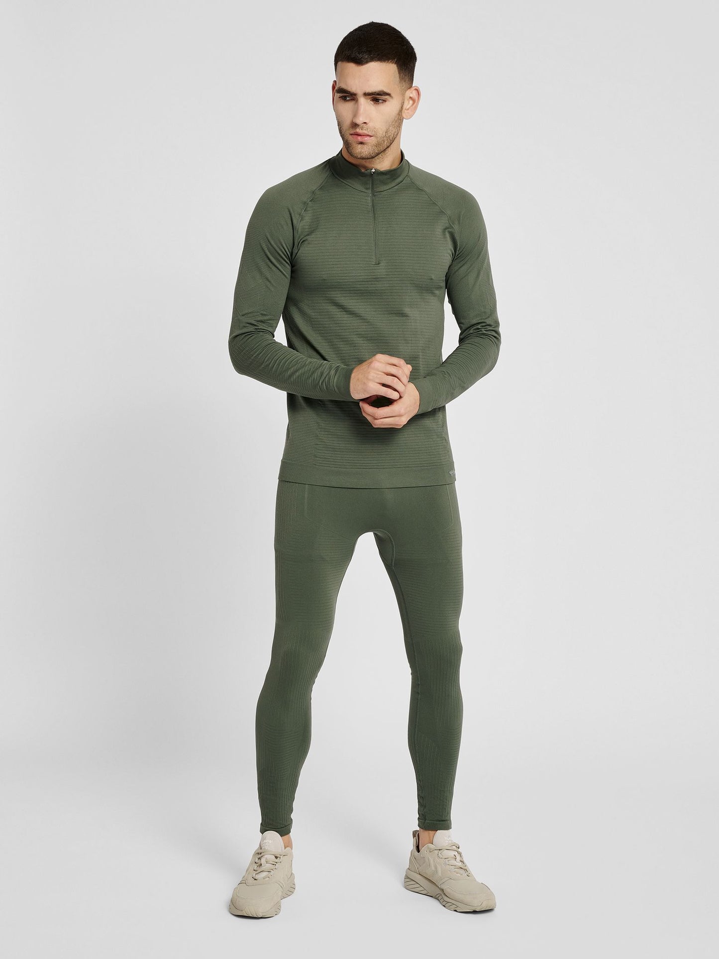 hmlSTROKE SEAMLESS HALF ZIP