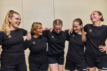 hmlCIMA XK T-SHIRT S/S WOMAN