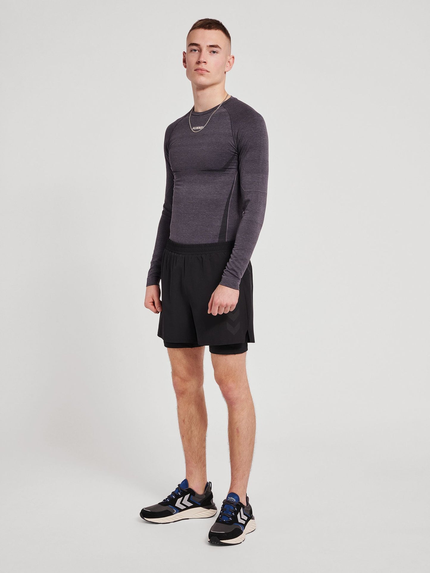 hmlTE MIKE SEAMLESS T-SHIRT L/S