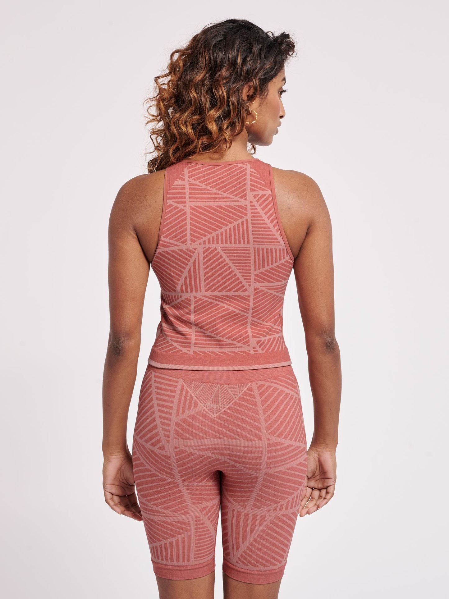 hmlMT ENERGY SEAMLESS CROP TOP