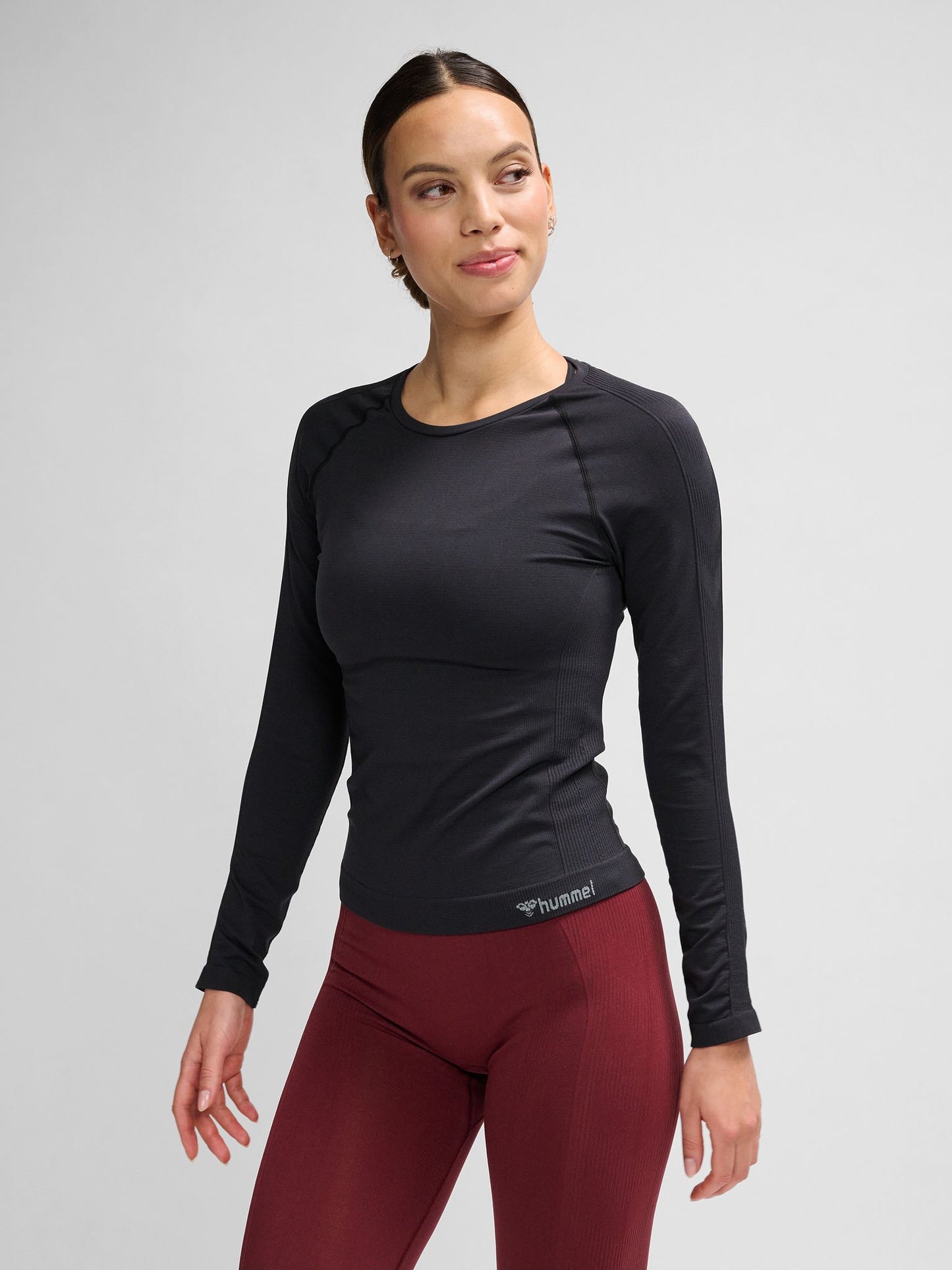 hmlCLEA SEAMLESS TIGHT T-SHIRT LS
