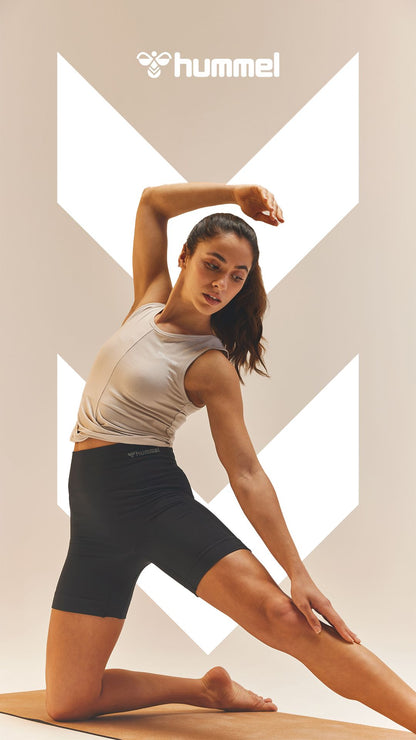 hmlTIF SEAMLESS SHORTS