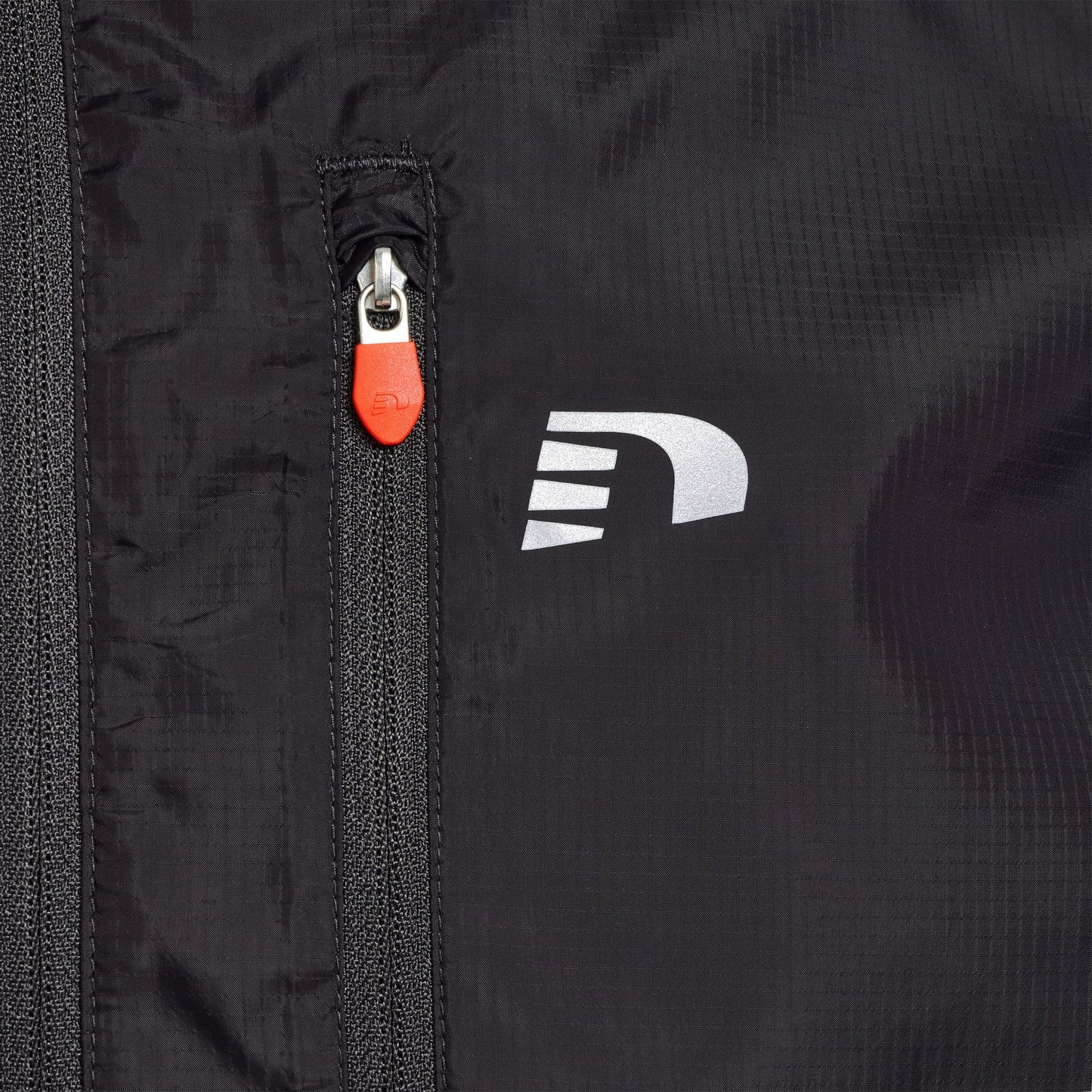 MEN PACKABLE TECH GILET