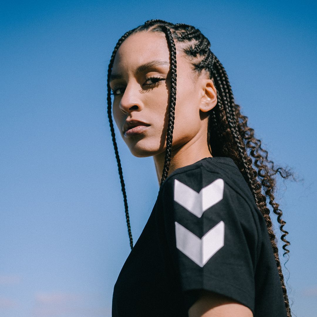 hmlLEGACY CHEVRON T-SHIRT