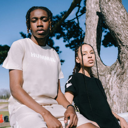 hmlLEGACY CHEVRON T-SHIRT