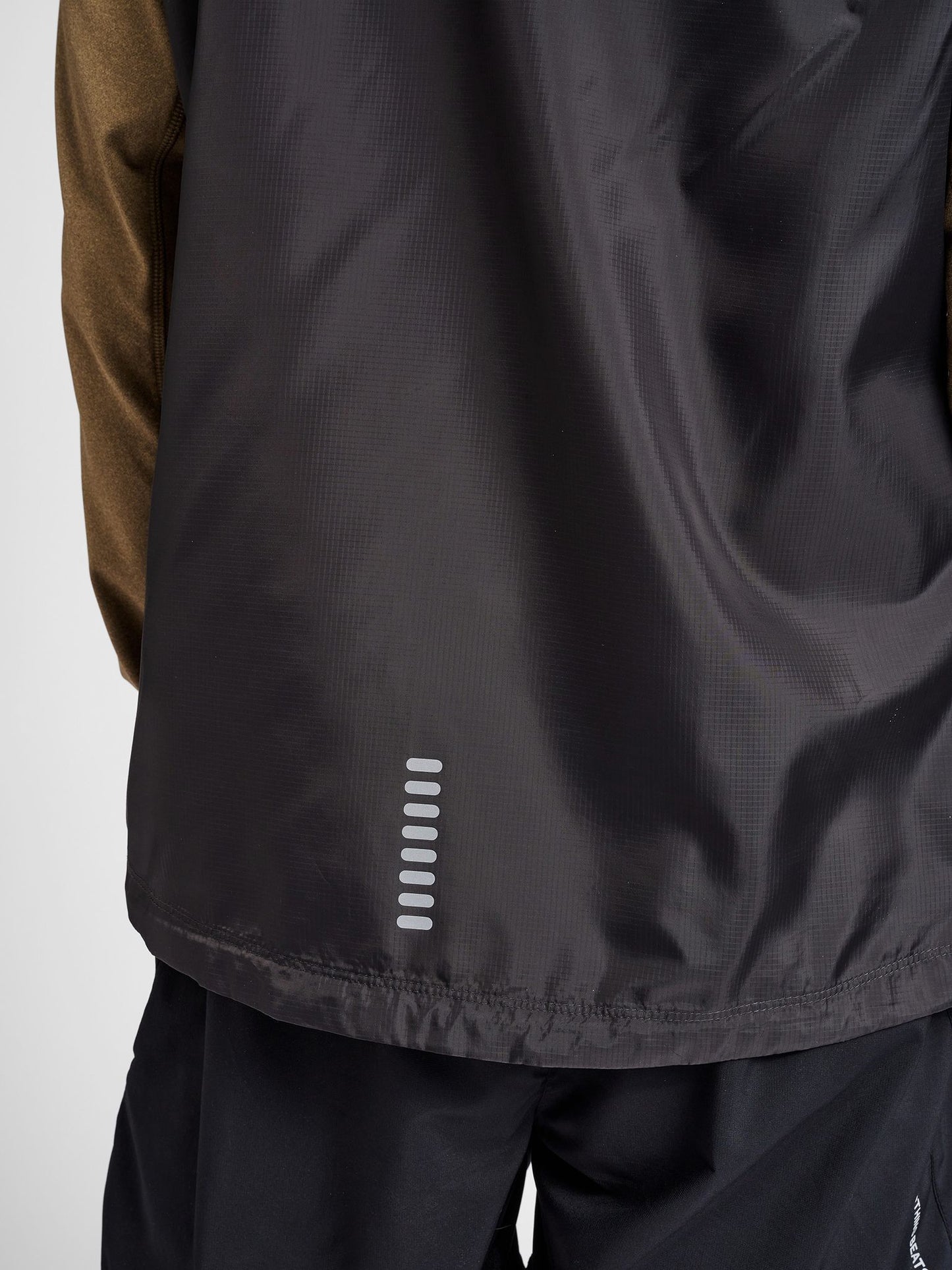 MEN PACKABLE TECH GILET