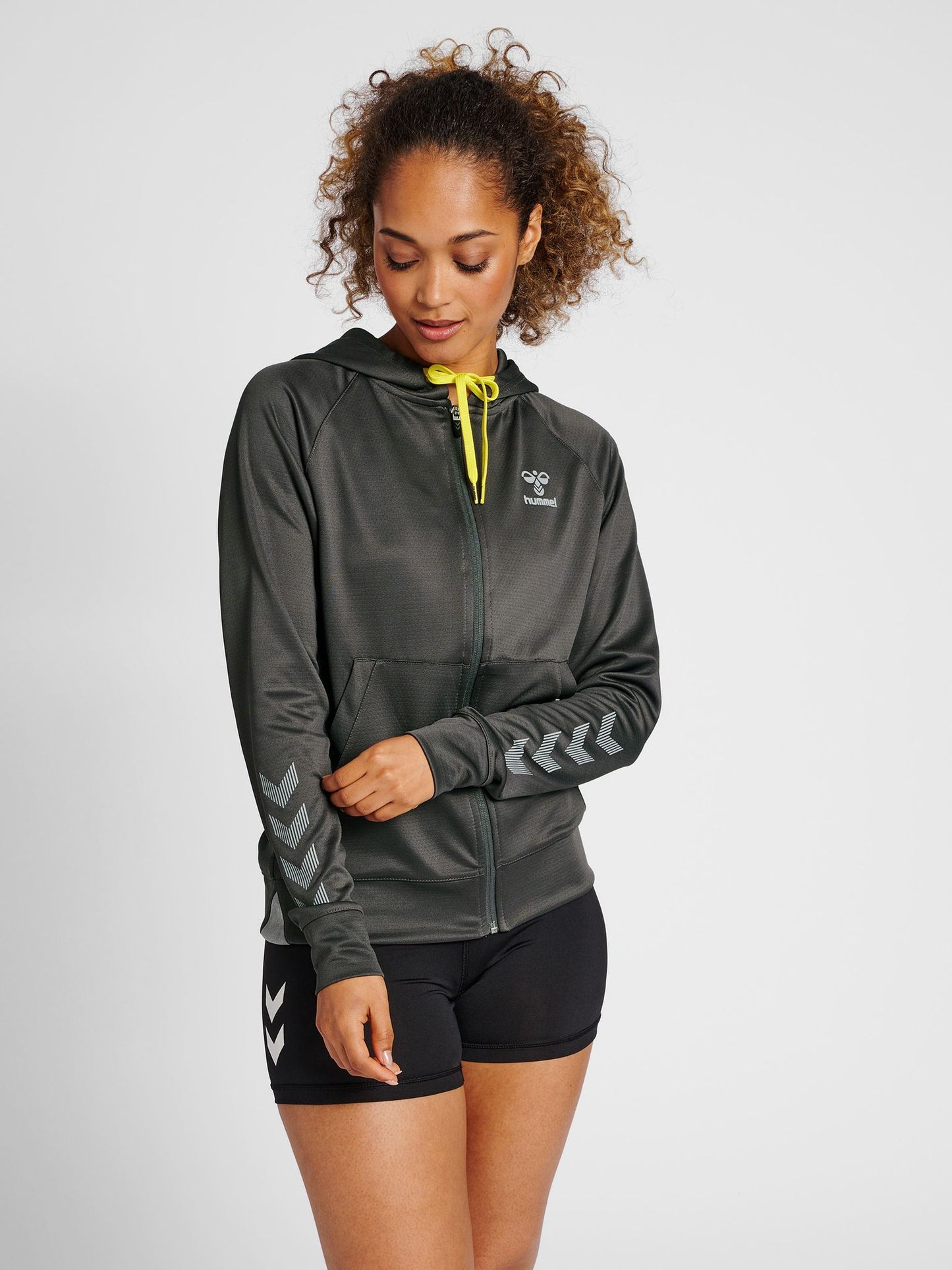 hmlGG12 ACTION ZIP HOODIE WOMAN