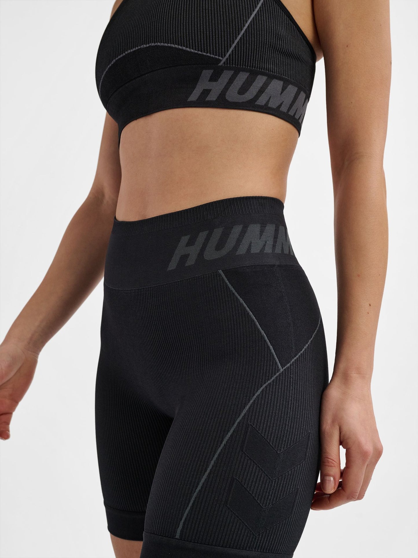 hmlTE CHRISTEL SEAMLESS SPORTS TOP
