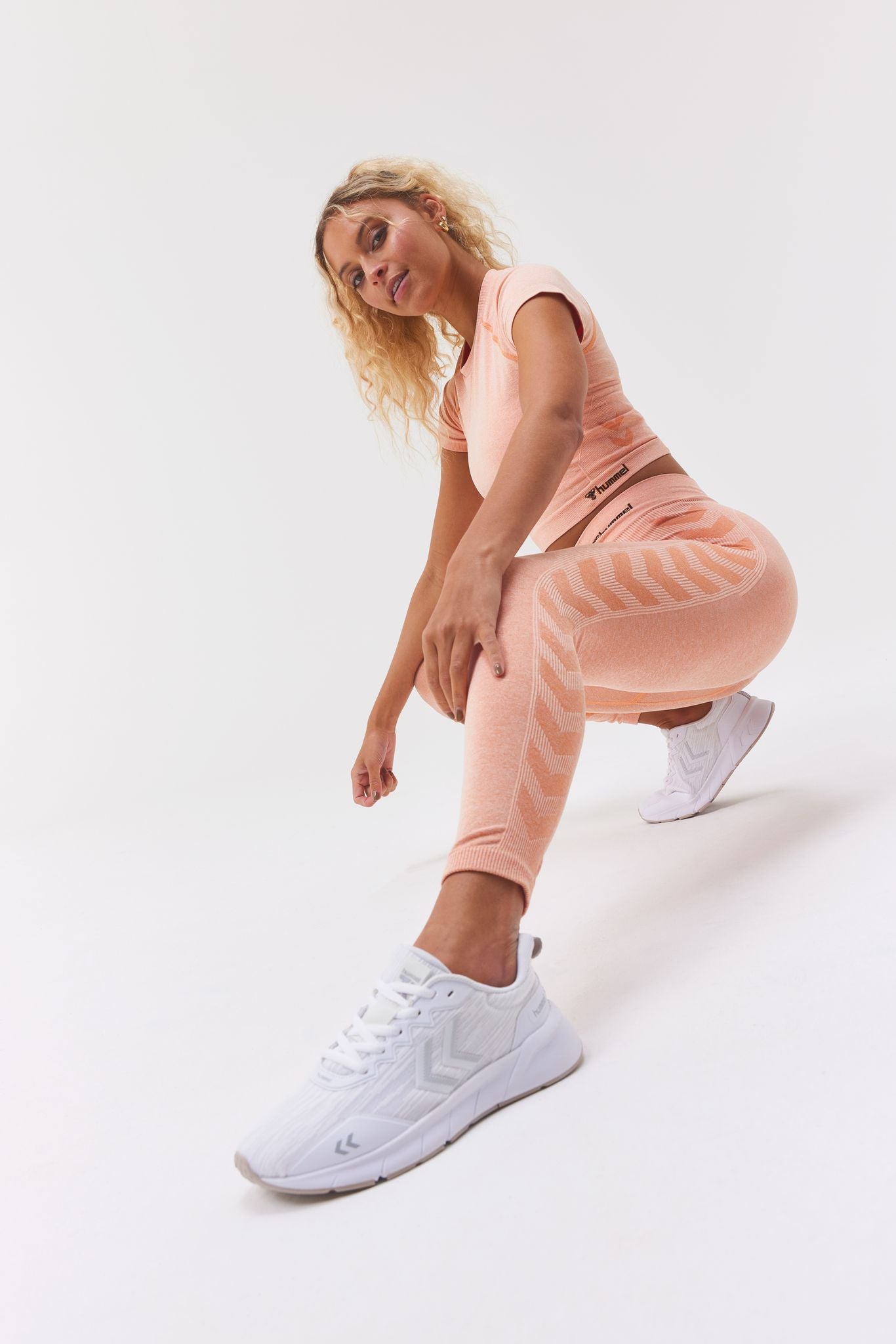 hmlCI SEAMLESS CROPPED T-SHIRT