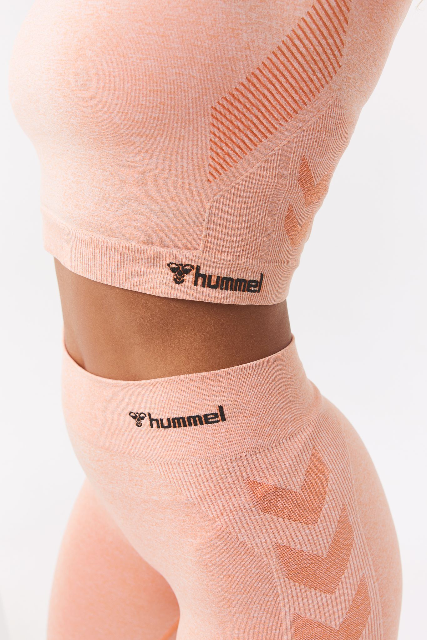 hmlCI SEAMLESS CROPPED T-SHIRT