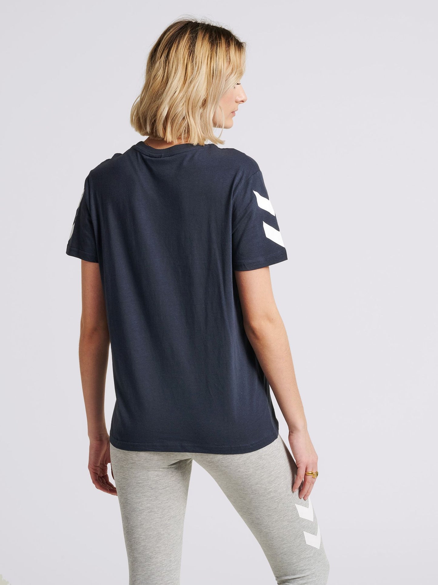 hmlLEGACY CHEVRON T-SHIRT