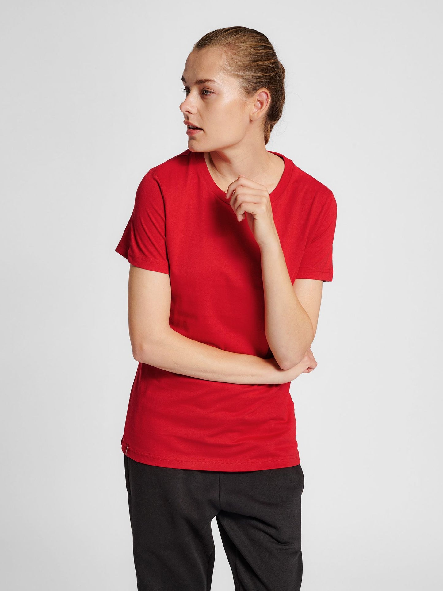 hmlRED BASIC T-SHIRT S/S WOMAN