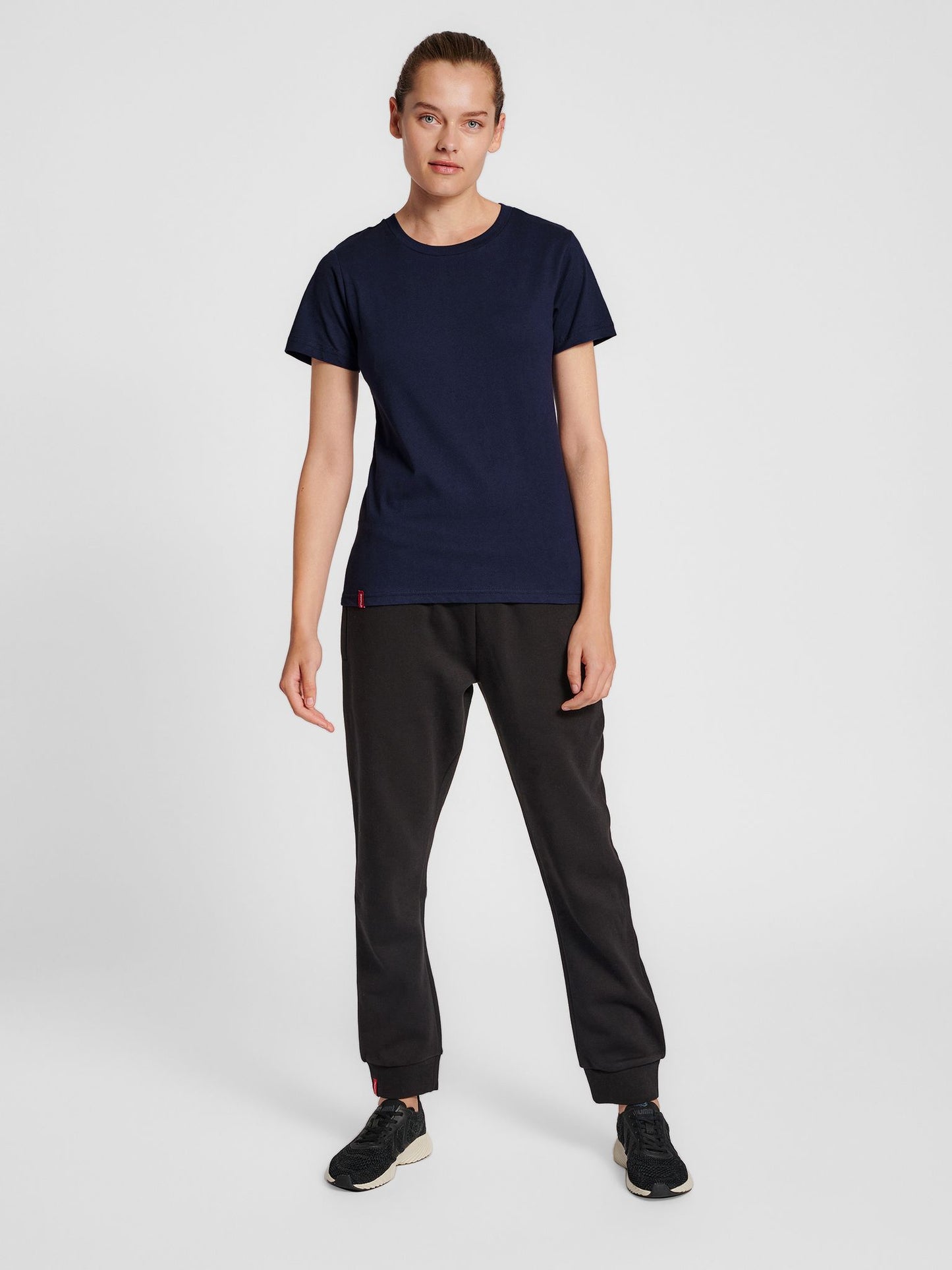hmlRED BASIC T-SHIRT S/S WOMAN