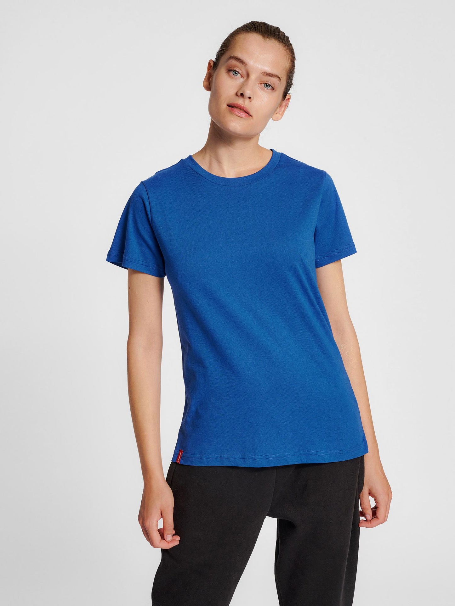 hmlRED BASIC T-SHIRT S/S WOMAN