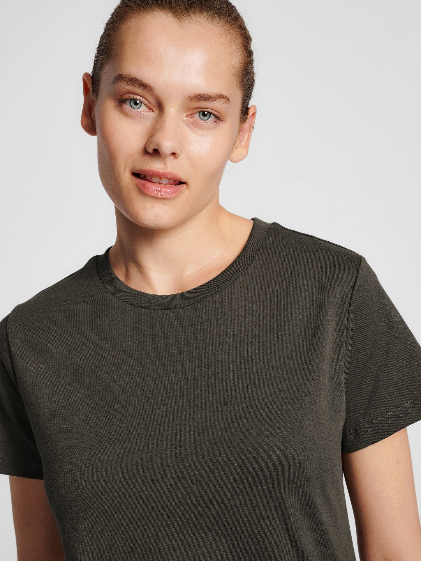 hmlRED HEAVY T-SHIRT S/S WOMAN