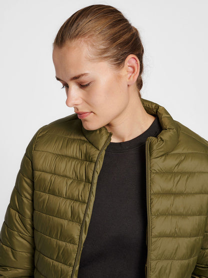 hmlRED QUILTED JACKET WOMAN