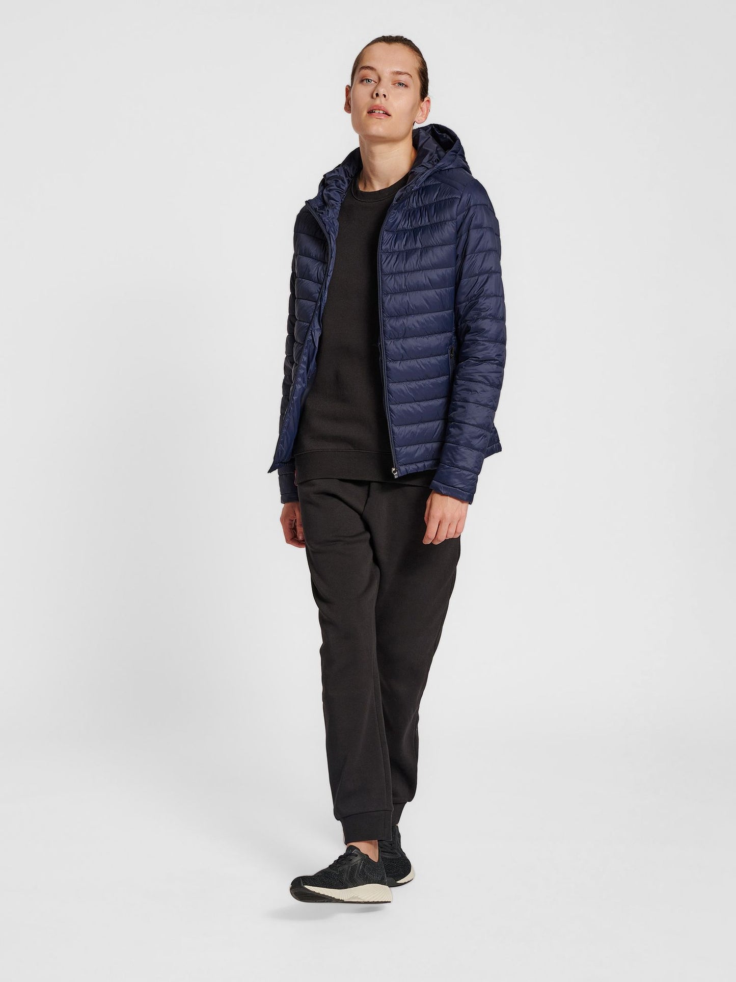 hmlRED QUILTED HOOD JACKET WOMAN