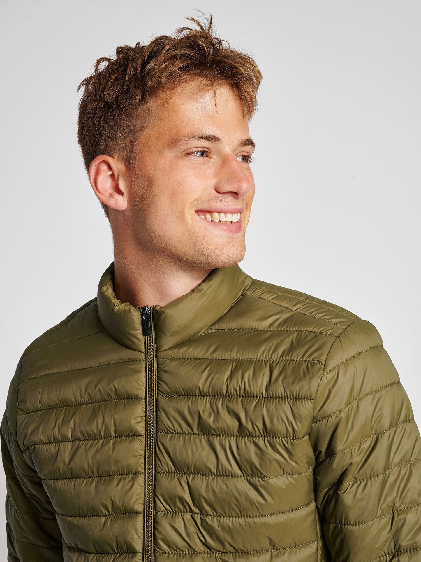 hmlRED QUILTED JACKET