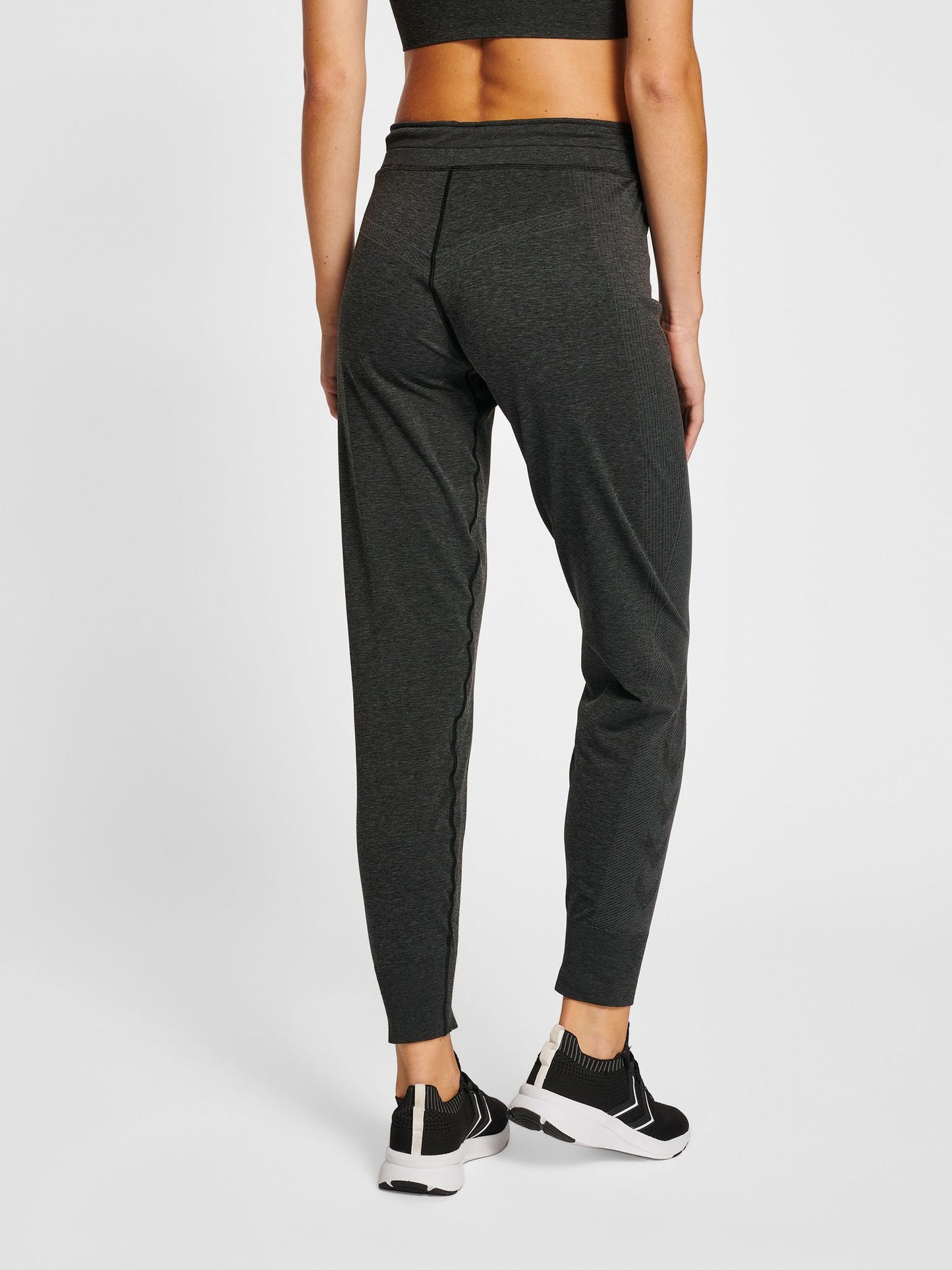 hmlMT HANA SEAMLESS TAPERED PANTS