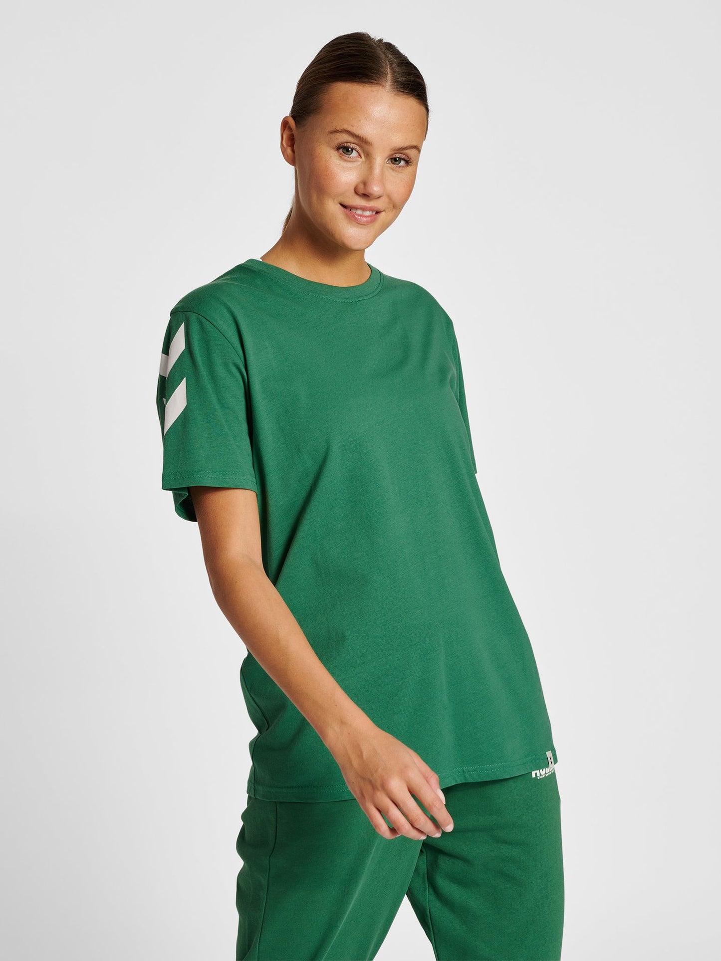 hmlLEGACY CHEVRON T-SHIRT