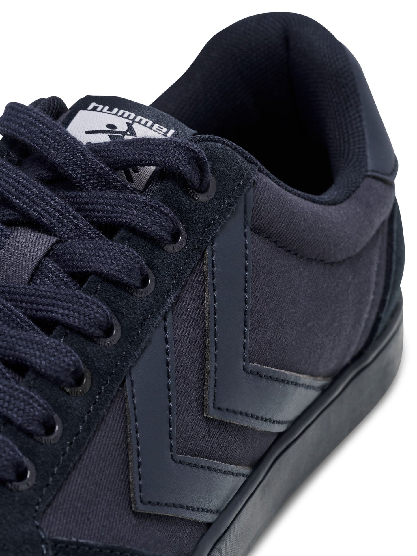 SLIMMER STADIL TONAL LOW