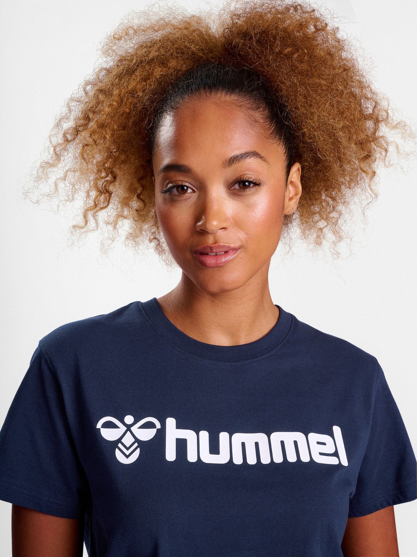 hmlGO 2.0 LOGO T-SHIRT S/S WOMAN