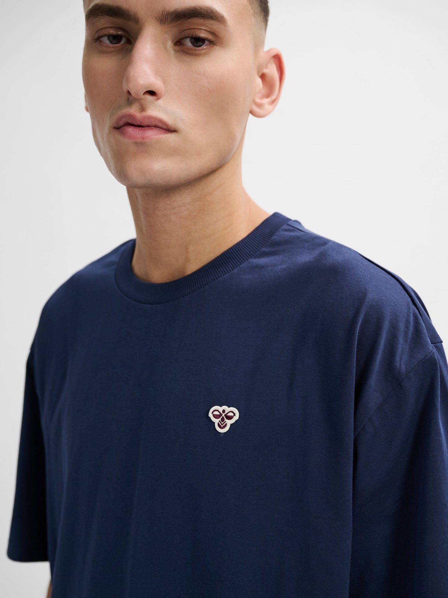 hmlLOOSE T-SHIRT BEE S/S