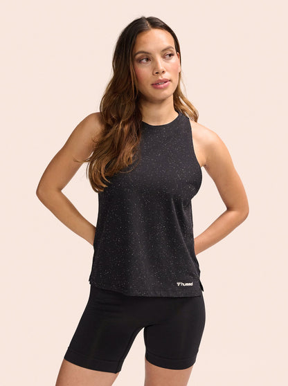 hmlTIF SEAMLESS SHORTS