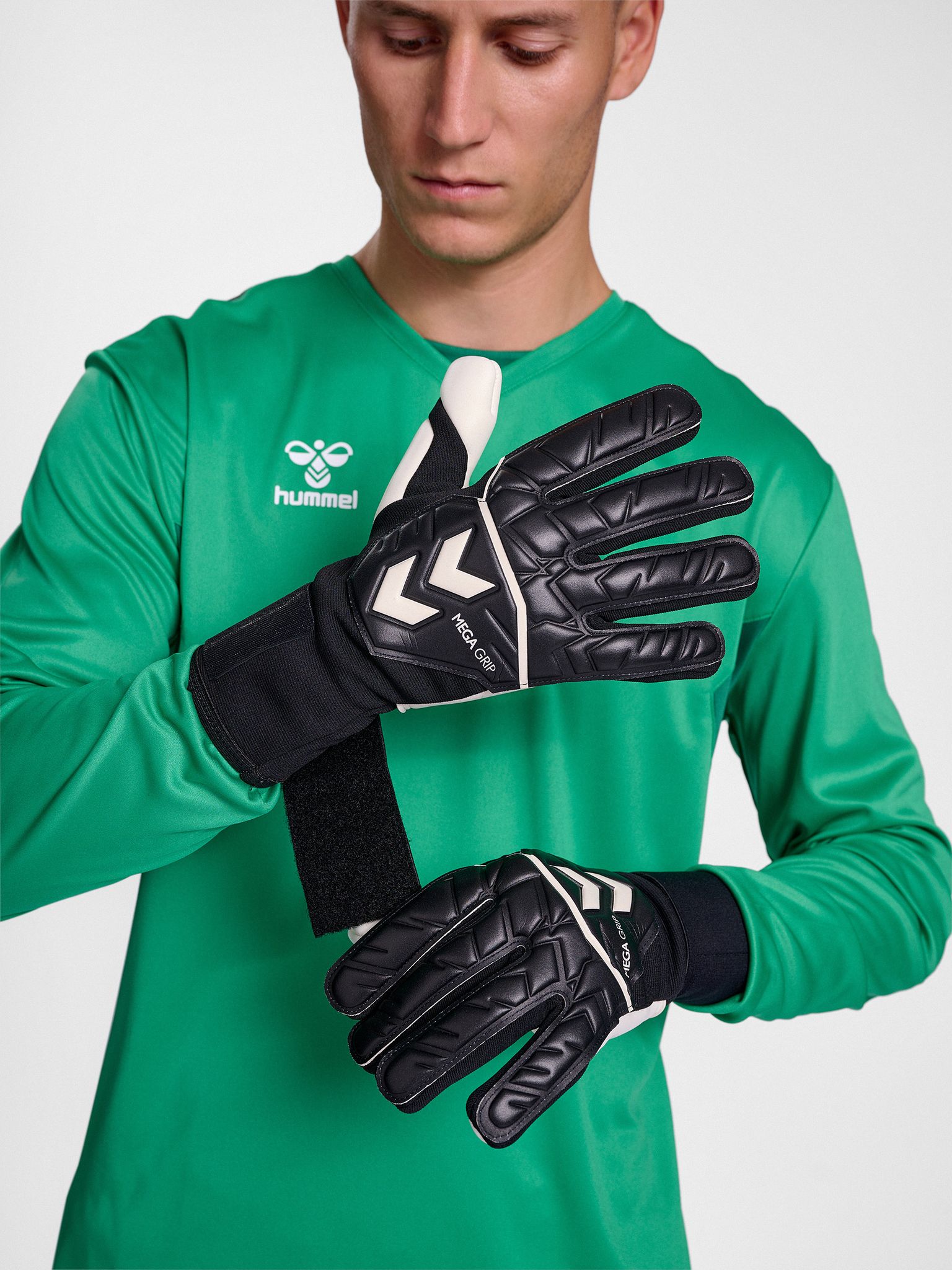 hmlGK GLOVES MEGA GRIP