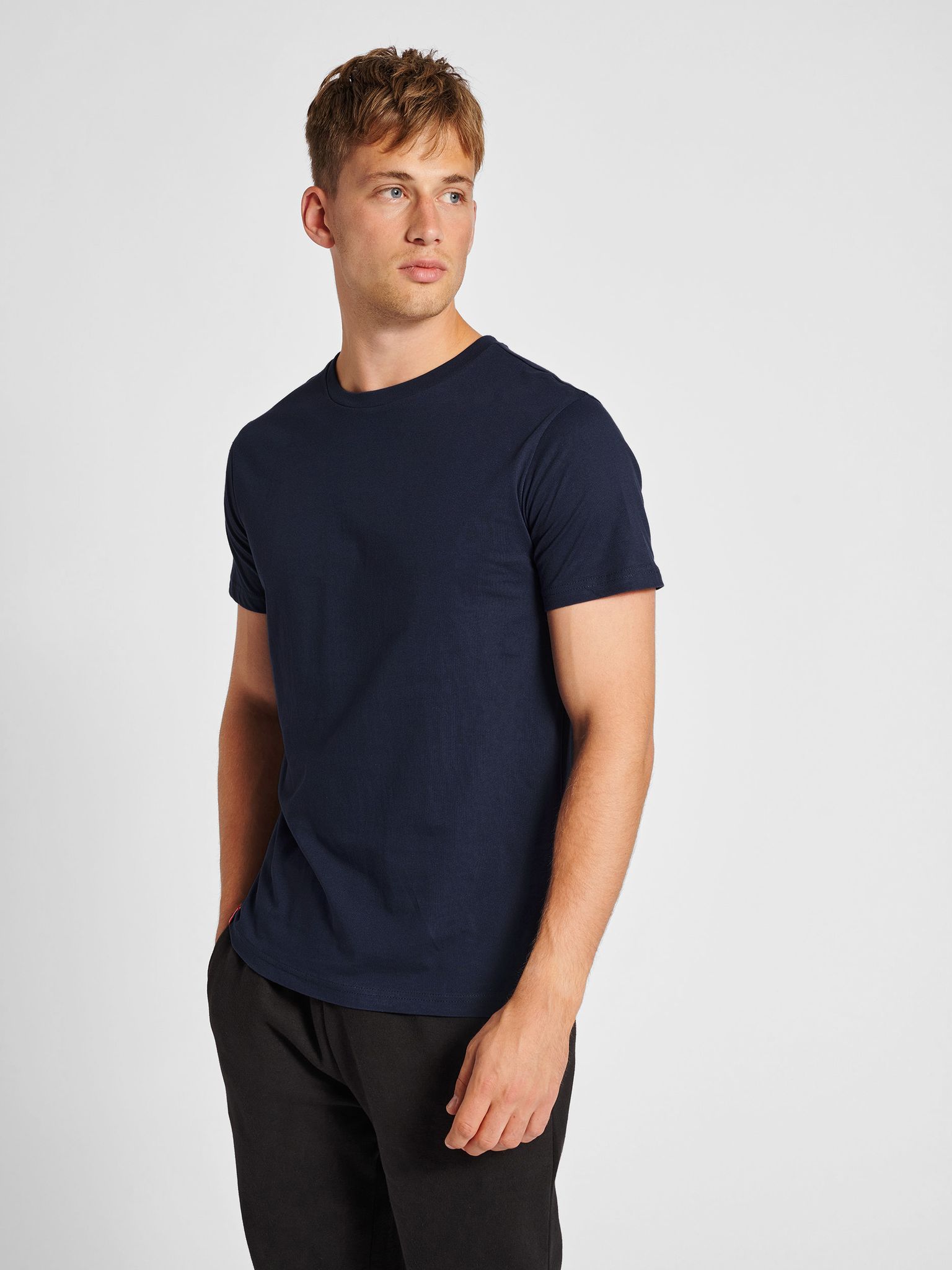 hmlRED BASIC T-SHIRT S/S