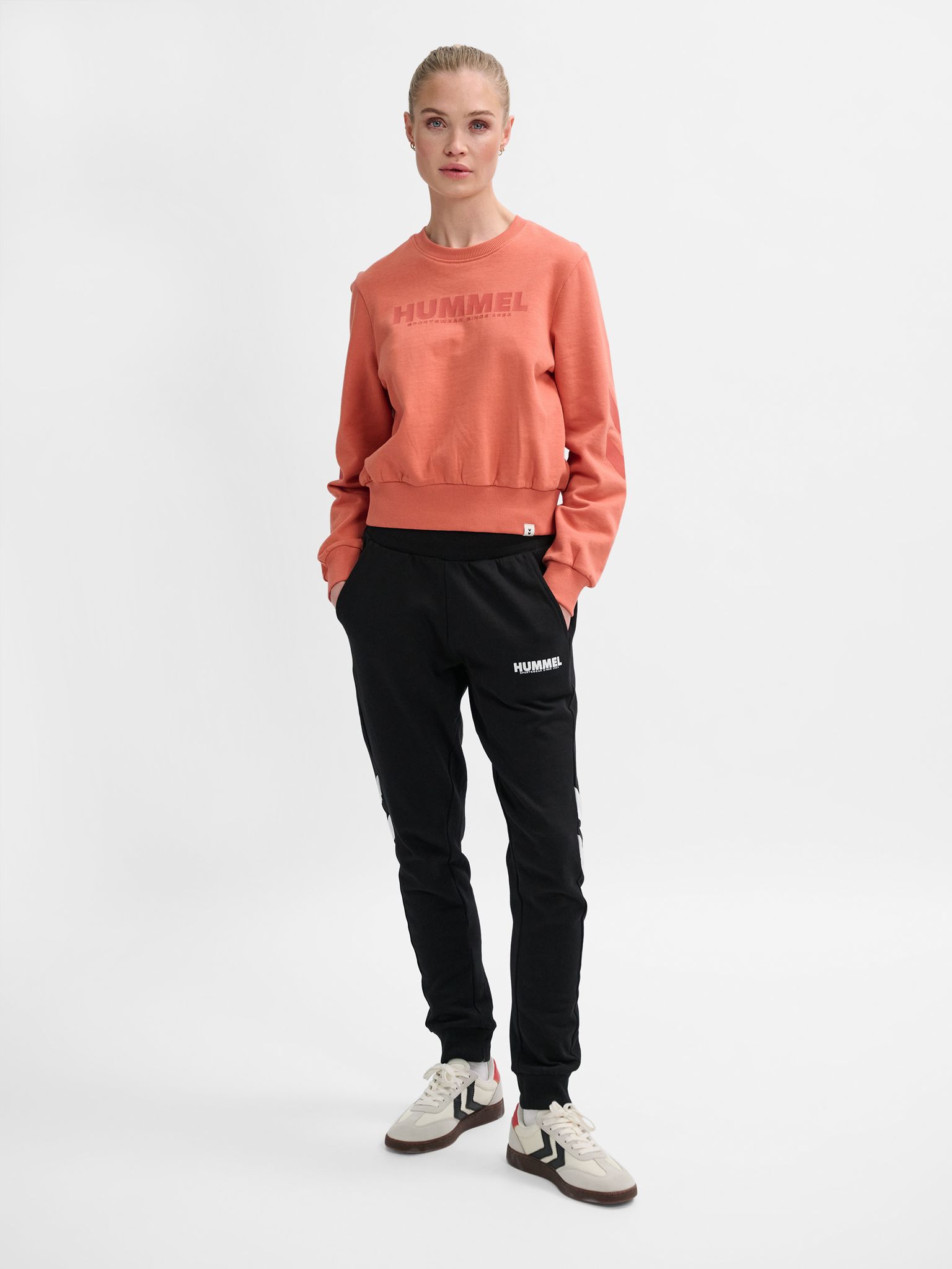 hmlLEGACY WOMAN SWEATSHIRT