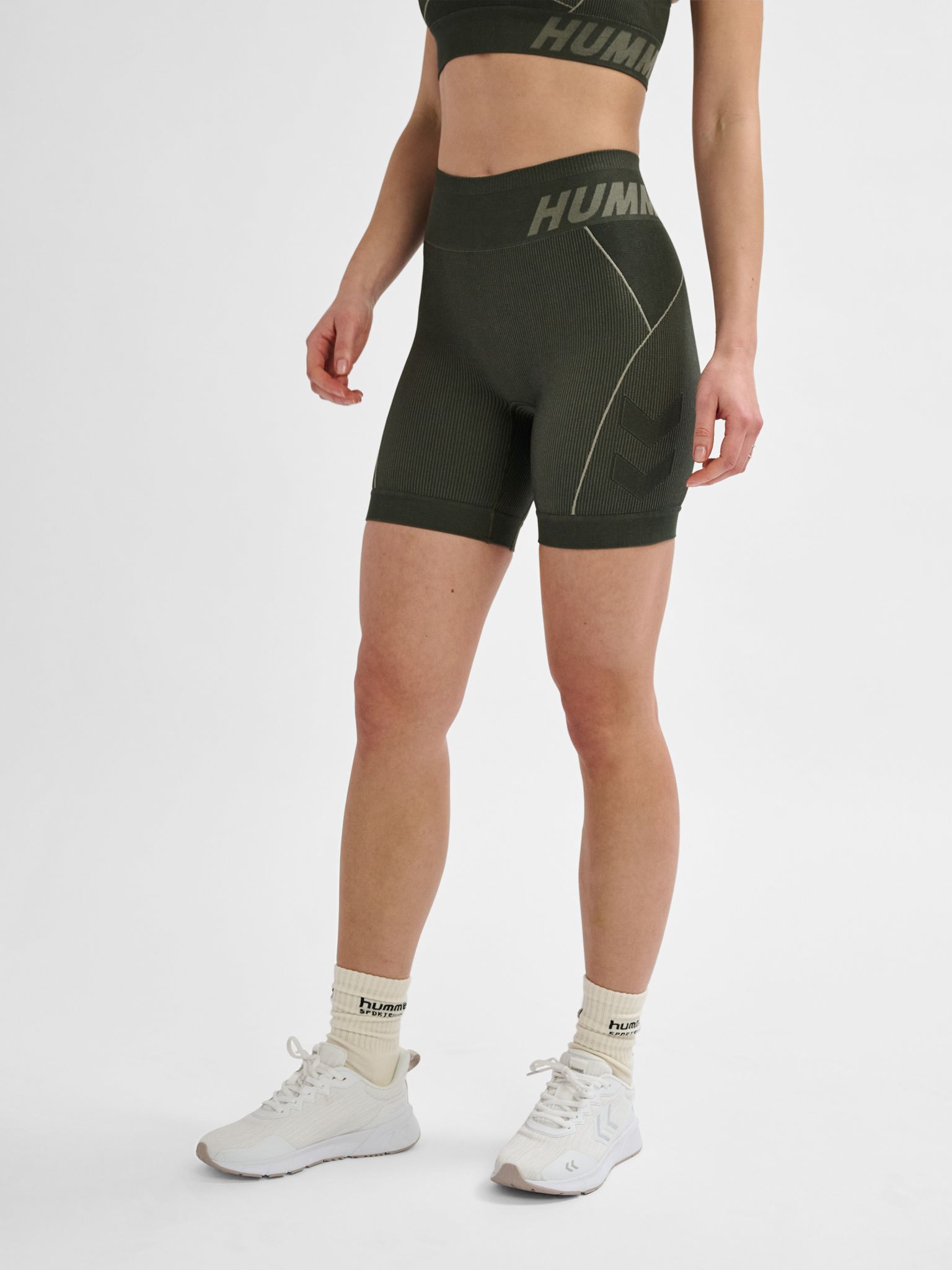 hmlTE CHRISTEL SEAMLESS SHORTS